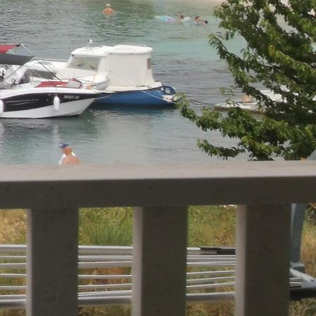 Apartment Croatika On The Beach โตรกีร์ ภายนอก รูปภาพ
