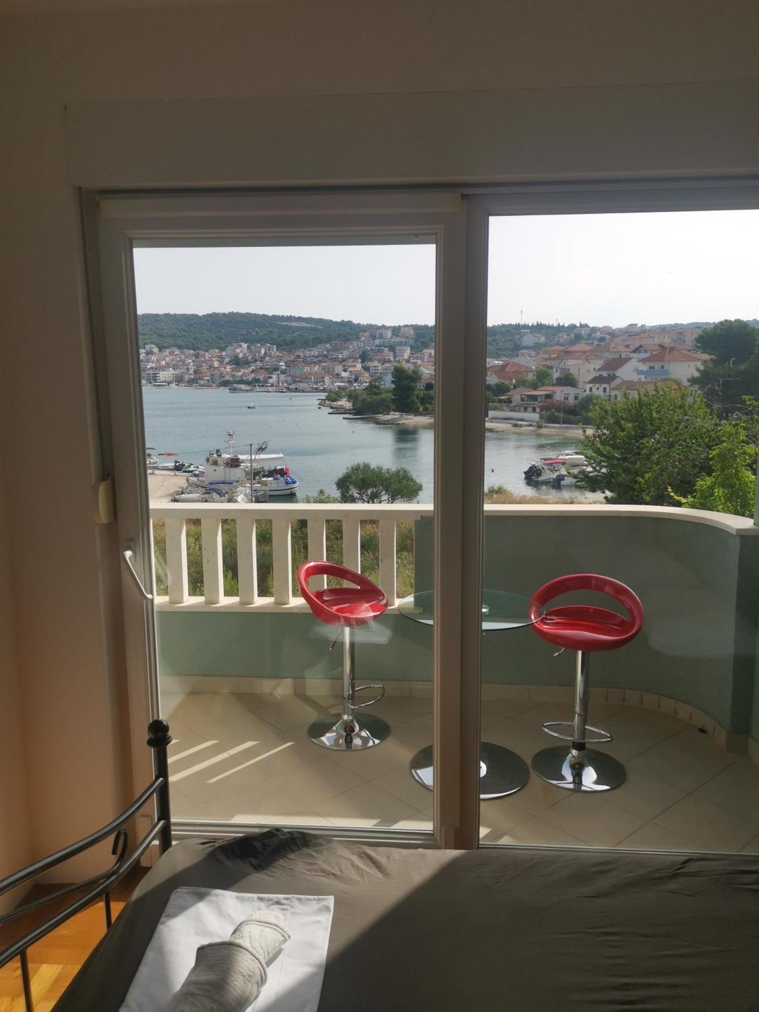 Apartment Croatika On The Beach โตรกีร์ ภายนอก รูปภาพ