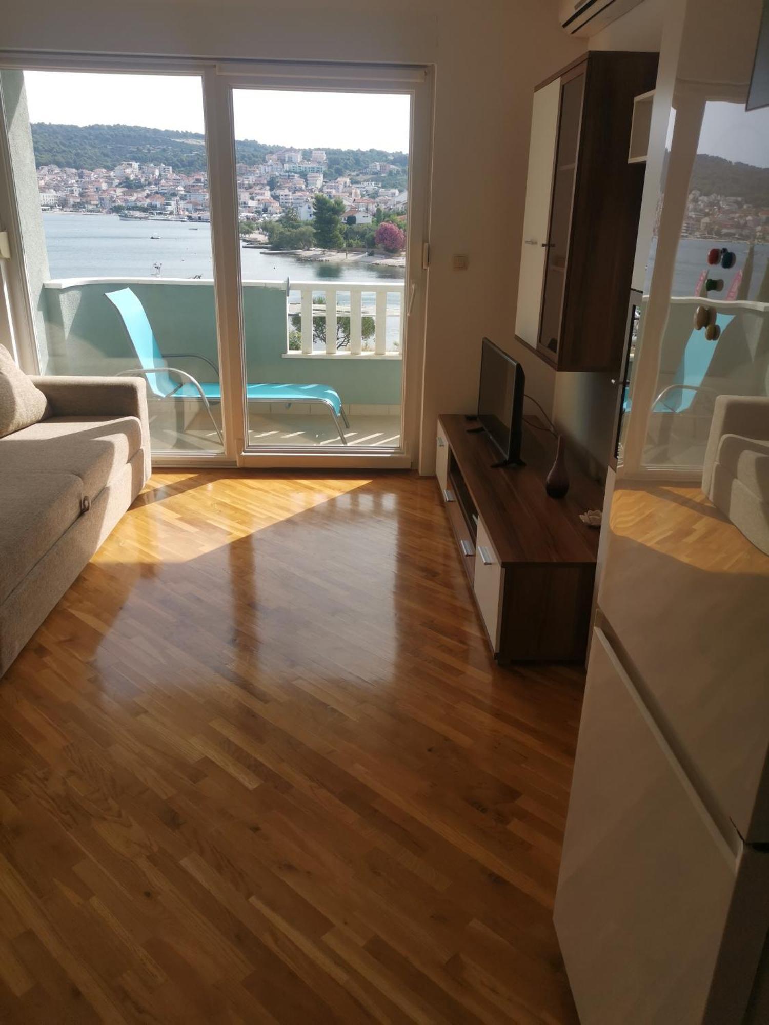 Apartment Croatika On The Beach โตรกีร์ ภายนอก รูปภาพ
